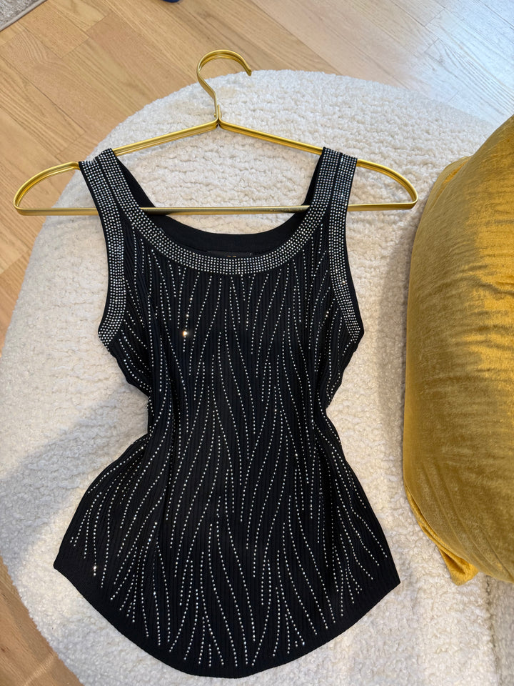 Sparky Black Top